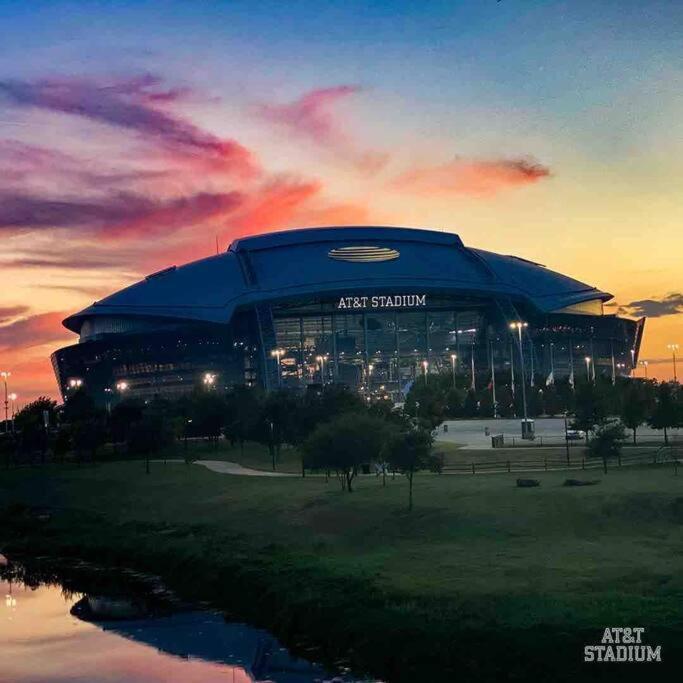 Lovely 2-Bedroom Condo Next To At&T Stadium Arlington Exterior photo